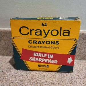 Vtg Binney & Smith Crayola 63 Crayons with Built In Sharpener - Brilliant Colors